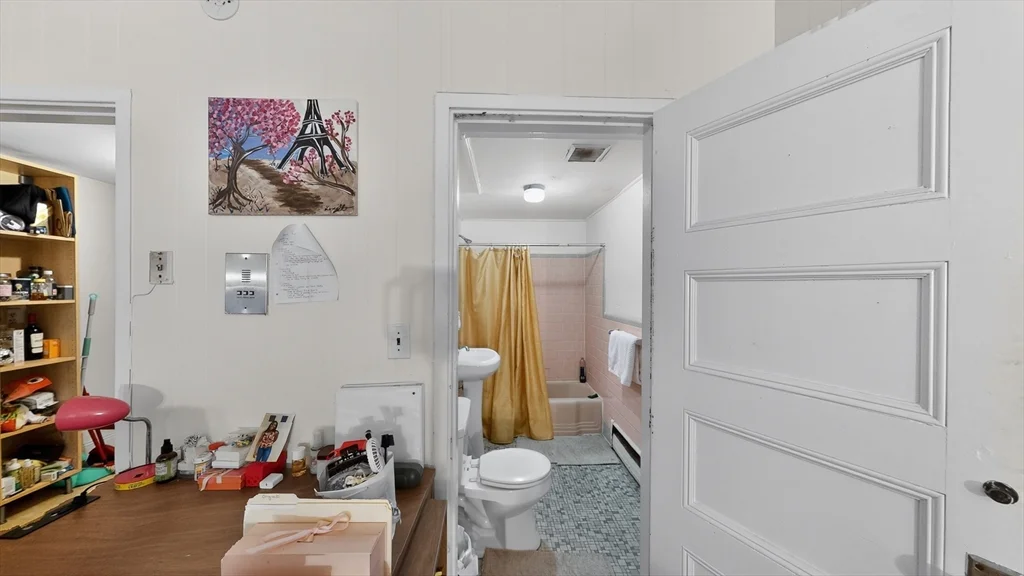 Studio bed, 1 bath apartment for rent at 1071 Beacon St Unit BR, Coolidge Corner — photo 11 of 11