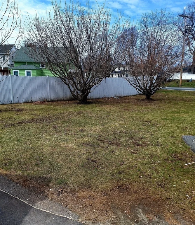 1 bed, 1 bath apartment for rent at 1071 W Boylston Unit 1, Greendale — photo 12 of 12