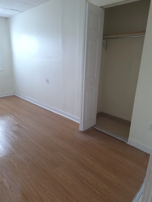 1 bed, 1 bath apartment for rent at 1071 W Boylston Unit 1, Greendale — photo 5 of 12