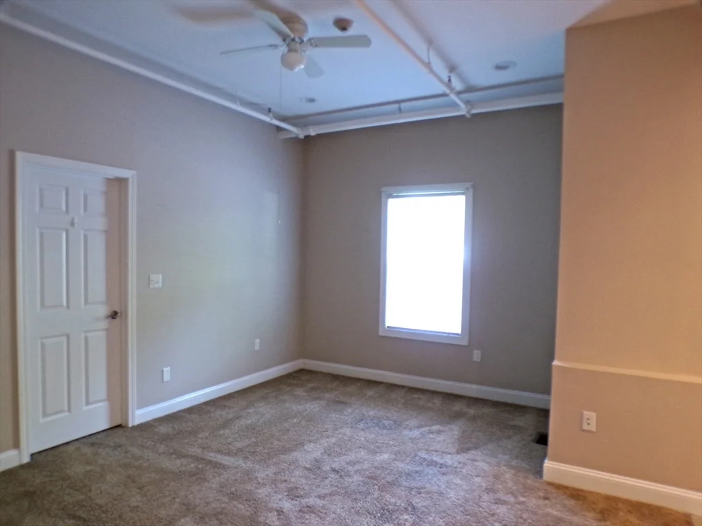 1 bed, 1 bath apartment for rent at 1072 Washington St Unit 3, Weymouth — photo 5 of 11
