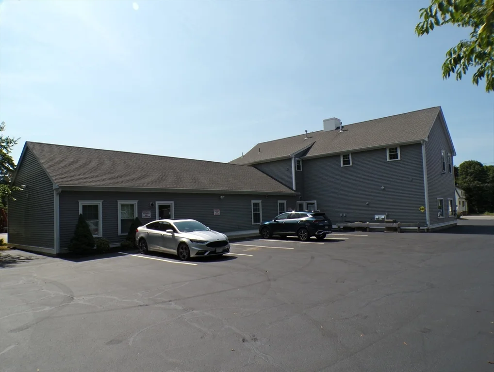 1 bed, 1 bath apartment for rent at 1072 Washington St Unit 3, Weymouth — photo 10 of 11