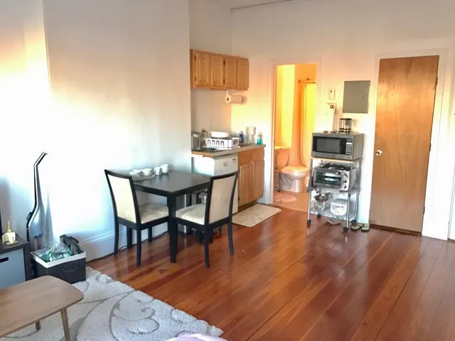 Studio bed, 1 bath apartment for rent at 1077 Beacon St Unit 10, Longwood — photo 2 of 5