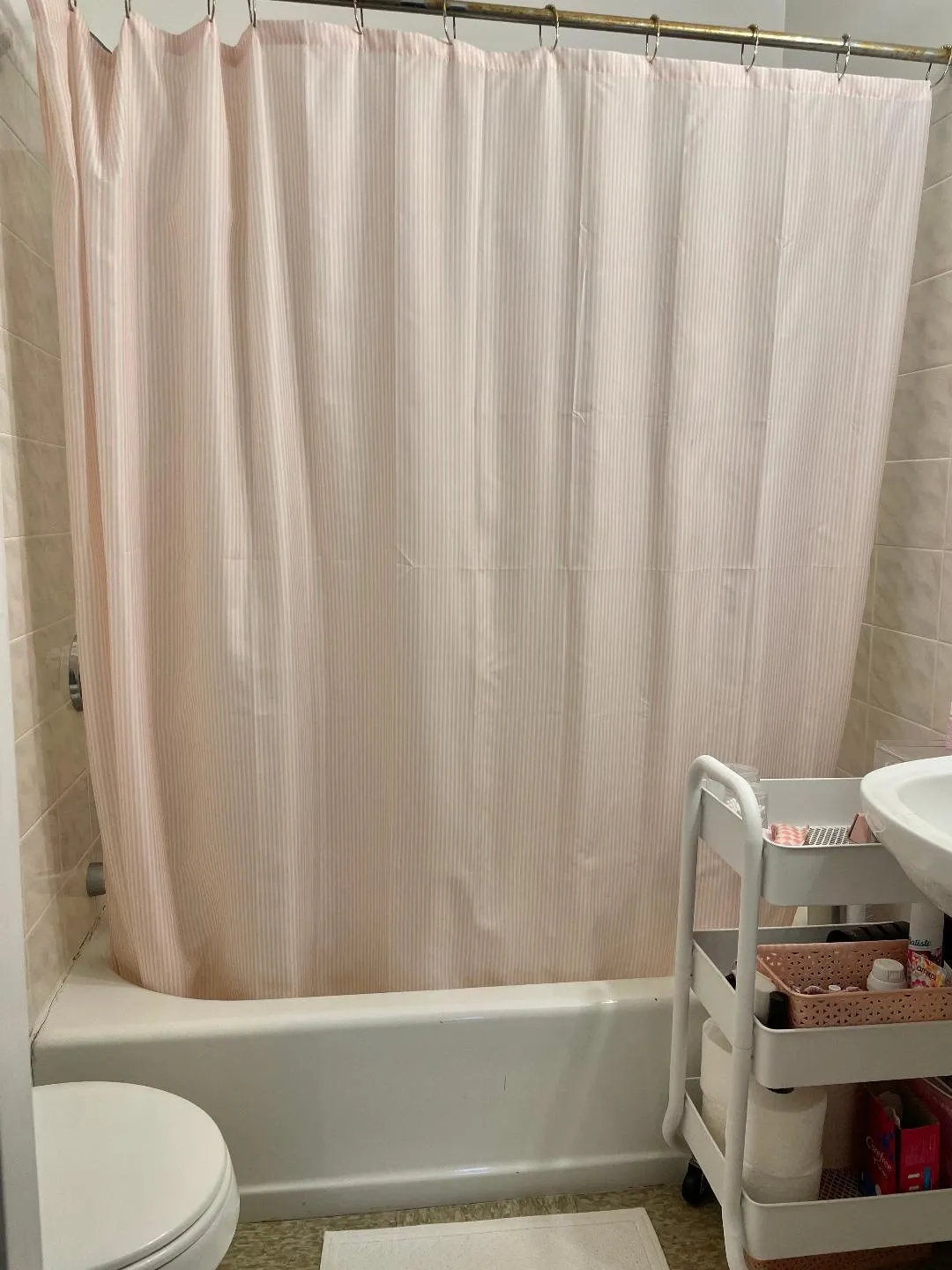 Studio bed, 1 bath apartment for rent at 1077 Beacon St Unit 4, Longwood — photo 4 of 5