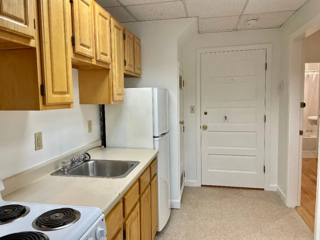1 bed, 1 bath apartment for rent at 1077 Beacon St Unit B, Longwood — photo 11 of 20