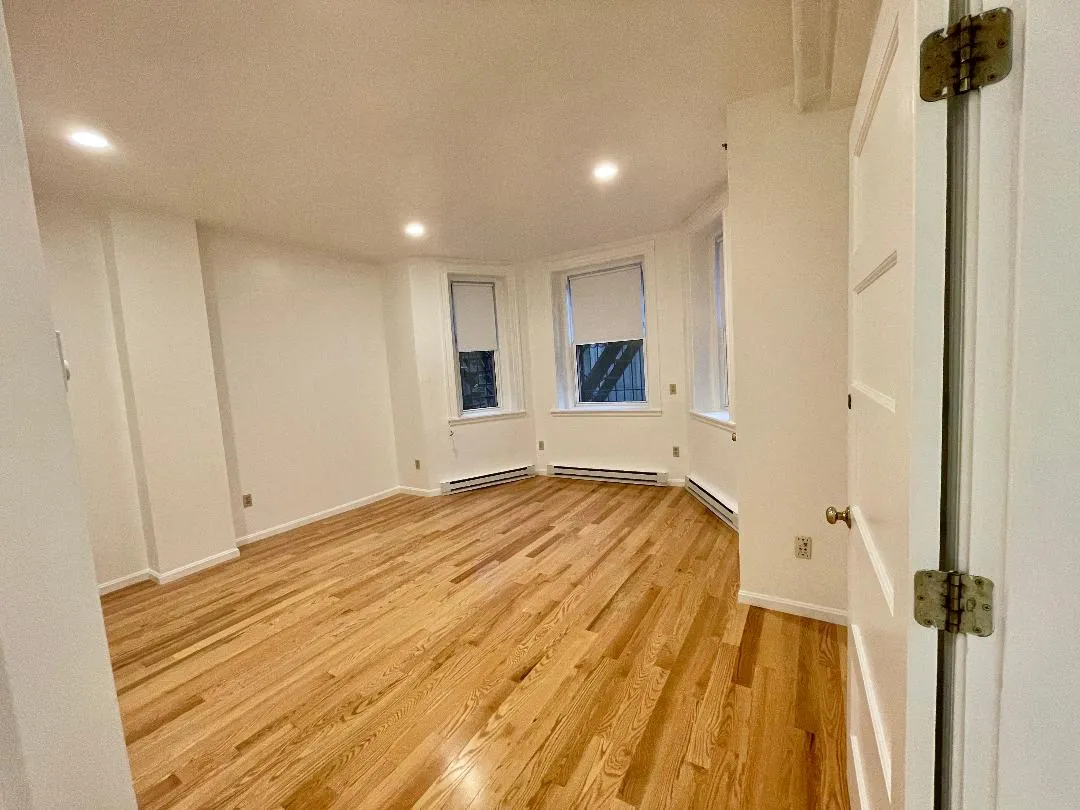 1 bed, 1 bath apartment for rent at 1077 Beacon St Unit B, Longwood — photo 9 of 20