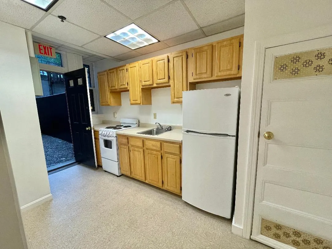 1 bed, 1 bath apartment for rent at 1077 Beacon St Unit B, Longwood — photo 12 of 20