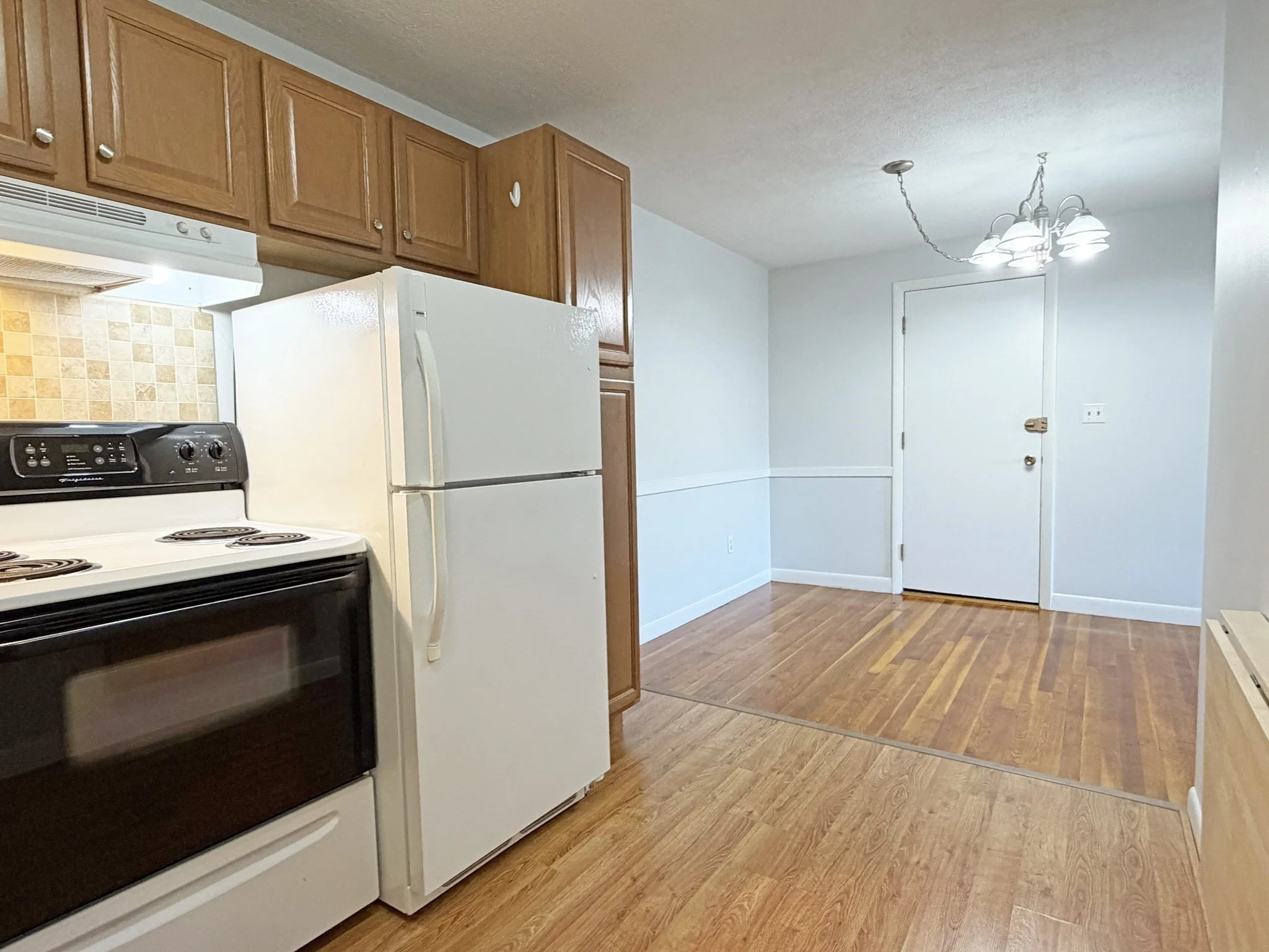 1 bed, 1 bath apartment for rent at 1077 Chestnut St Unit 8, Newton Upper Falls — photo 9 of 12