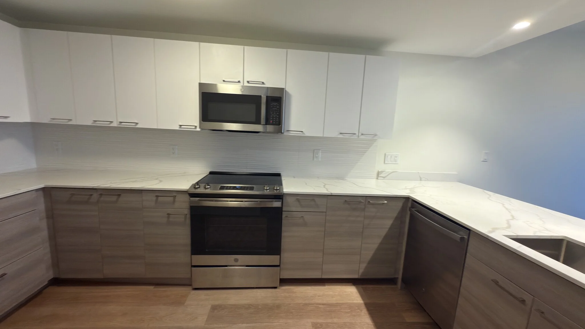2 bed, 2.5 bath apartment for rent at 1077 Commonwealth Ave Unit 518, Allston — photo 4 of 35