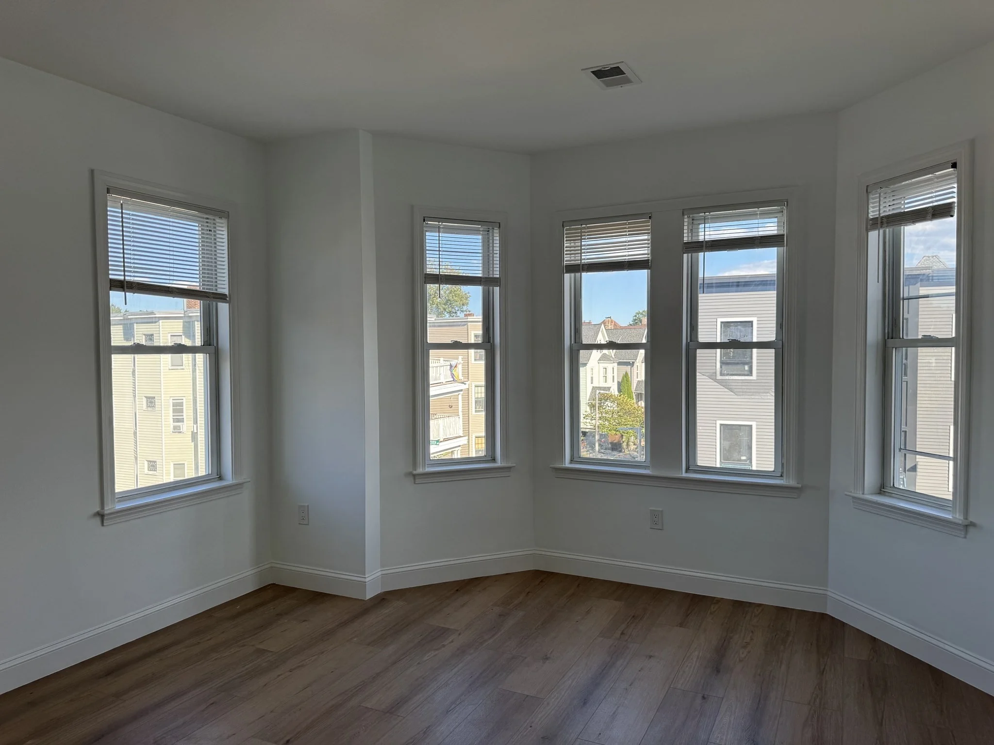 3 bed, 2 bath apartment for rent at 1077 Dorchester Ave Unit 3, Dorchester — photo 3 of 23