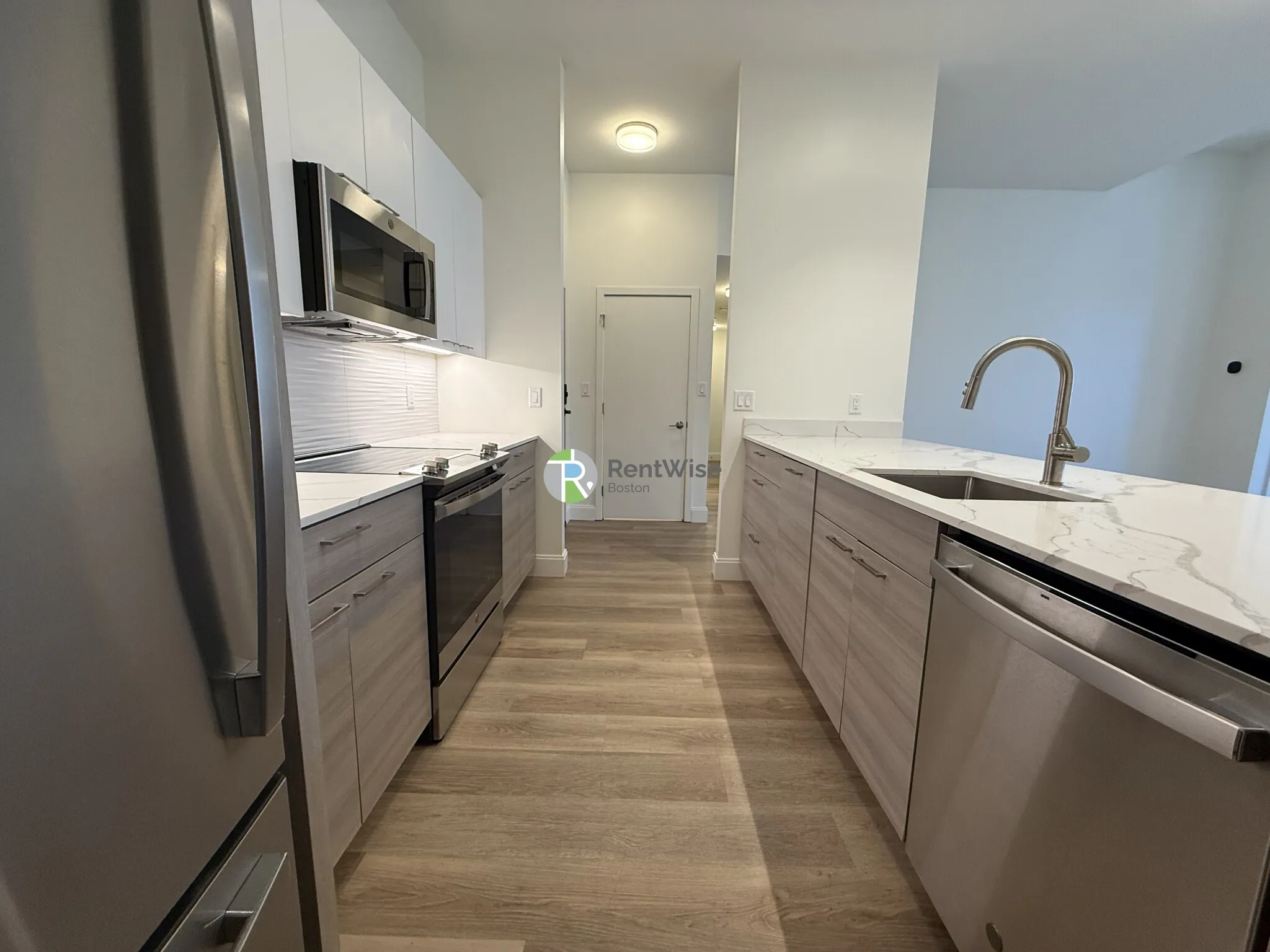 2 bed, 2 bath apartment for rent at 1079 Commonwealth Ave Unit 218, Allston — photo 3 of 26