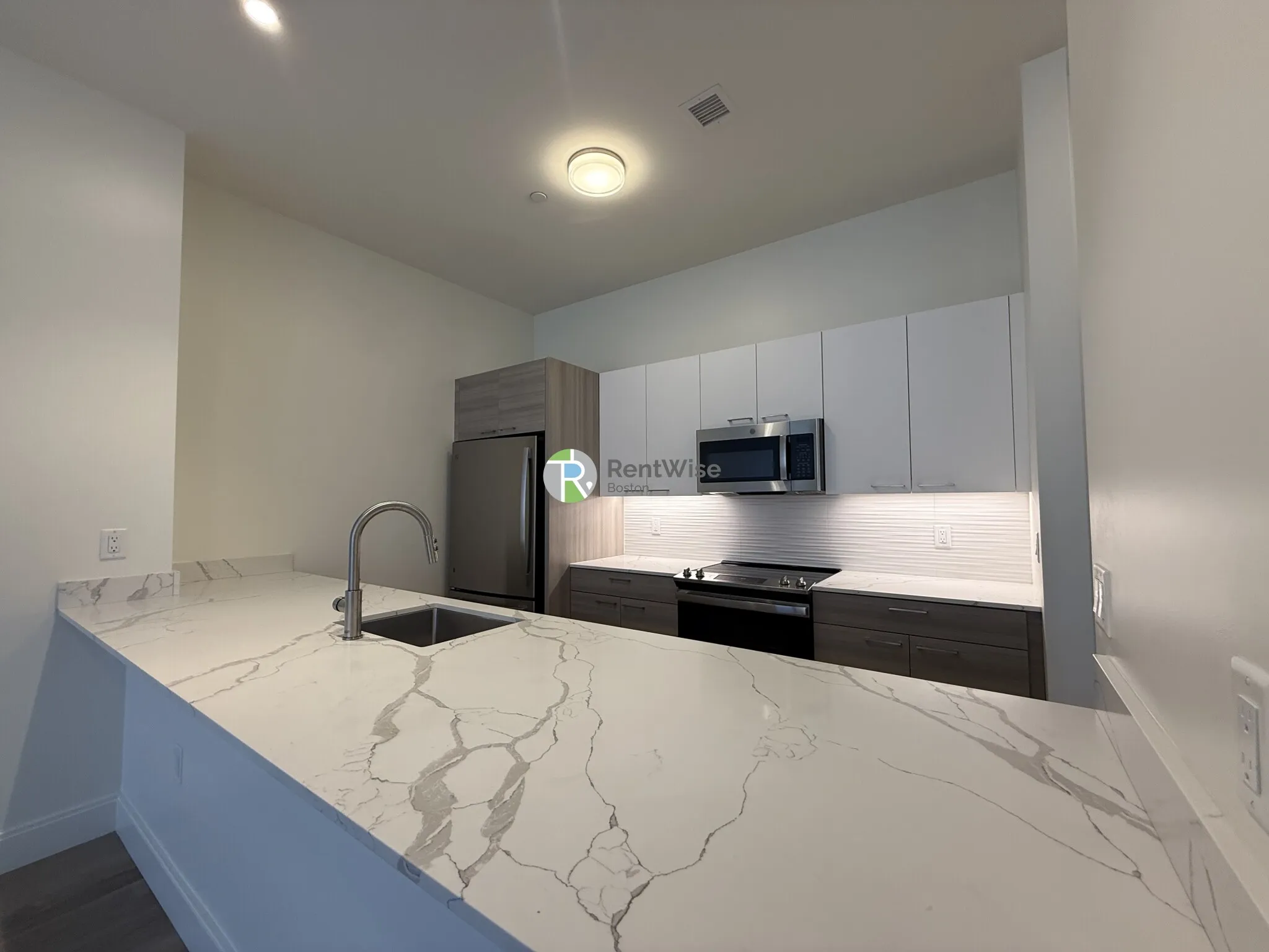 2 bed, 2 bath apartment for rent at 1079 Commonwealth Ave Unit 218, Allston — photo 11 of 26