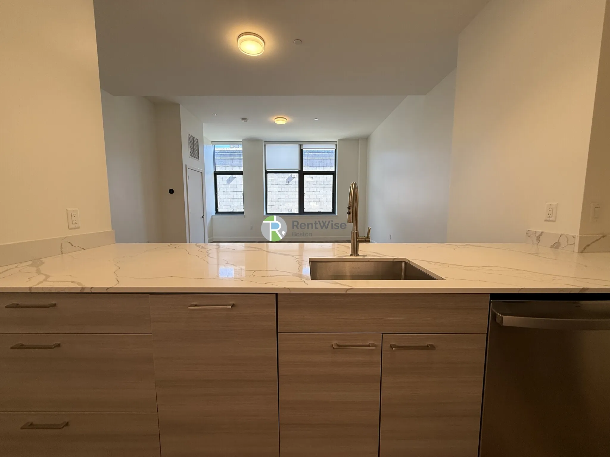 2 bed, 2 bath apartment for rent at 1079 Commonwealth Ave Unit 221, Allston — photo 4 of 26
