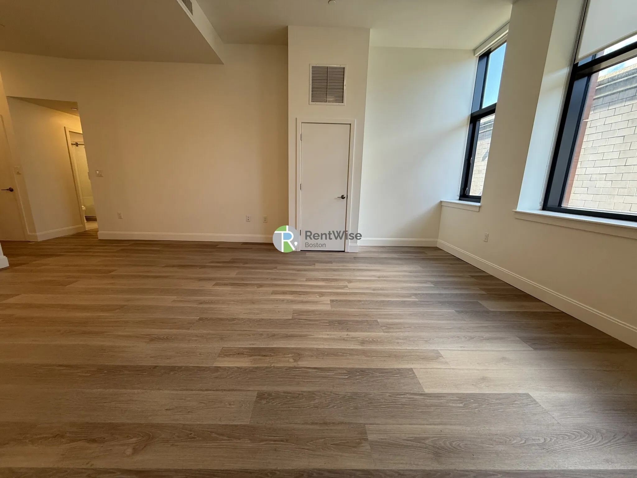 2 bed, 2 bath apartment for rent at 1079 Commonwealth Ave Unit 221, Allston — photo 8 of 26