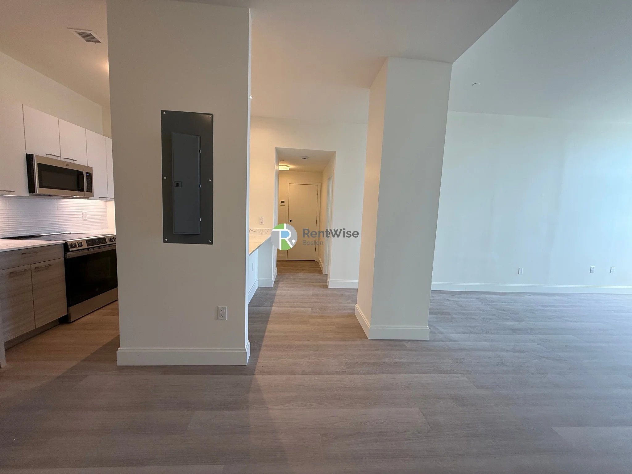 1 bed, 1 bath apartment for rent at 1079 Commonwealth Ave Unit 333, Allston — photo 3 of 11