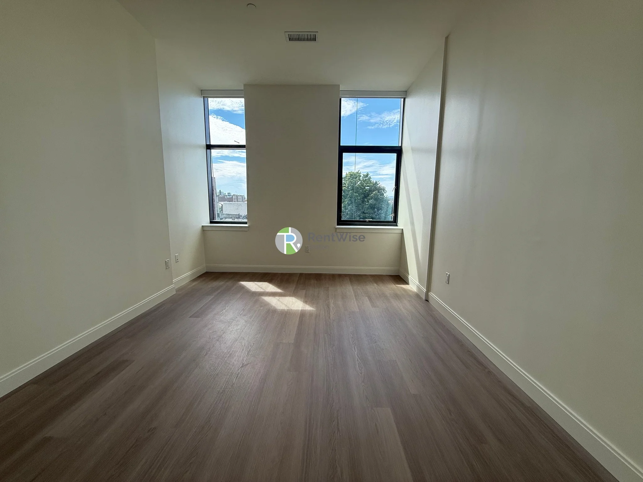 1 bed, 1 bath apartment for rent at 1079 Commonwealth Ave Unit 337, Allston — photo 9 of 11