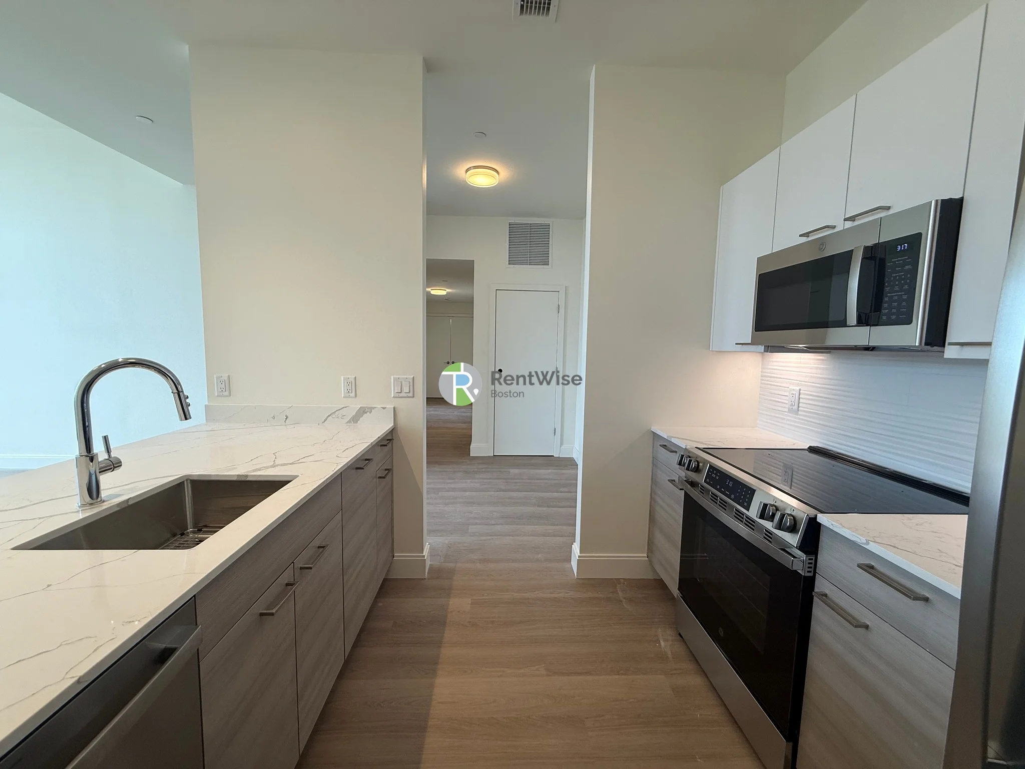 2 bed, 2 bath apartment for rent at 1079 Commonwealth Ave Unit 338, Allston — photo 4 of 18