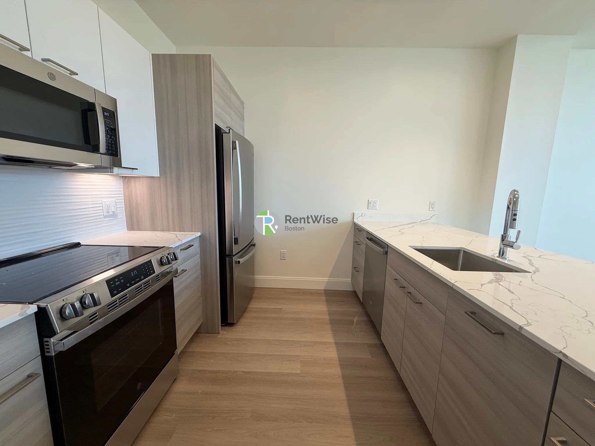2 bed, 2 bath apartment for rent at 1079 Commonwealth Ave Unit 338, Allston — photo 3 of 18