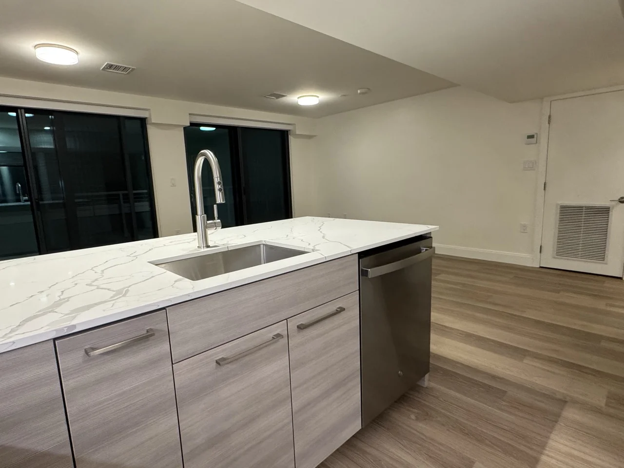 2 bed, 2.5 bath apartment for rent at 1079 Commonwealth Ave Unit 4-47, Allston — photo 3 of 22