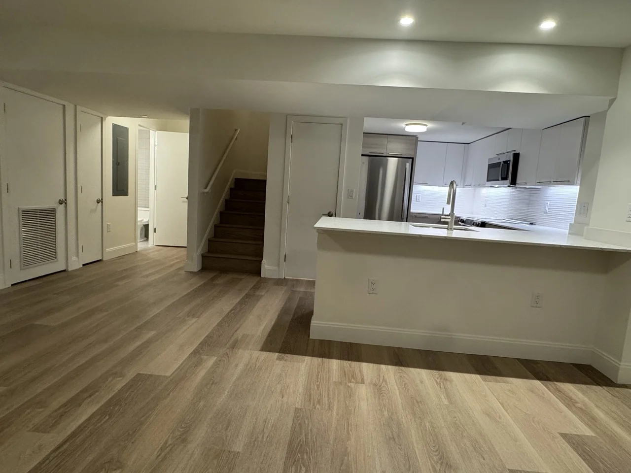 2 bed, 2.5 bath apartment for rent at 1079 Commonwealth Ave Unit 4-47, Allston — photo 4 of 22