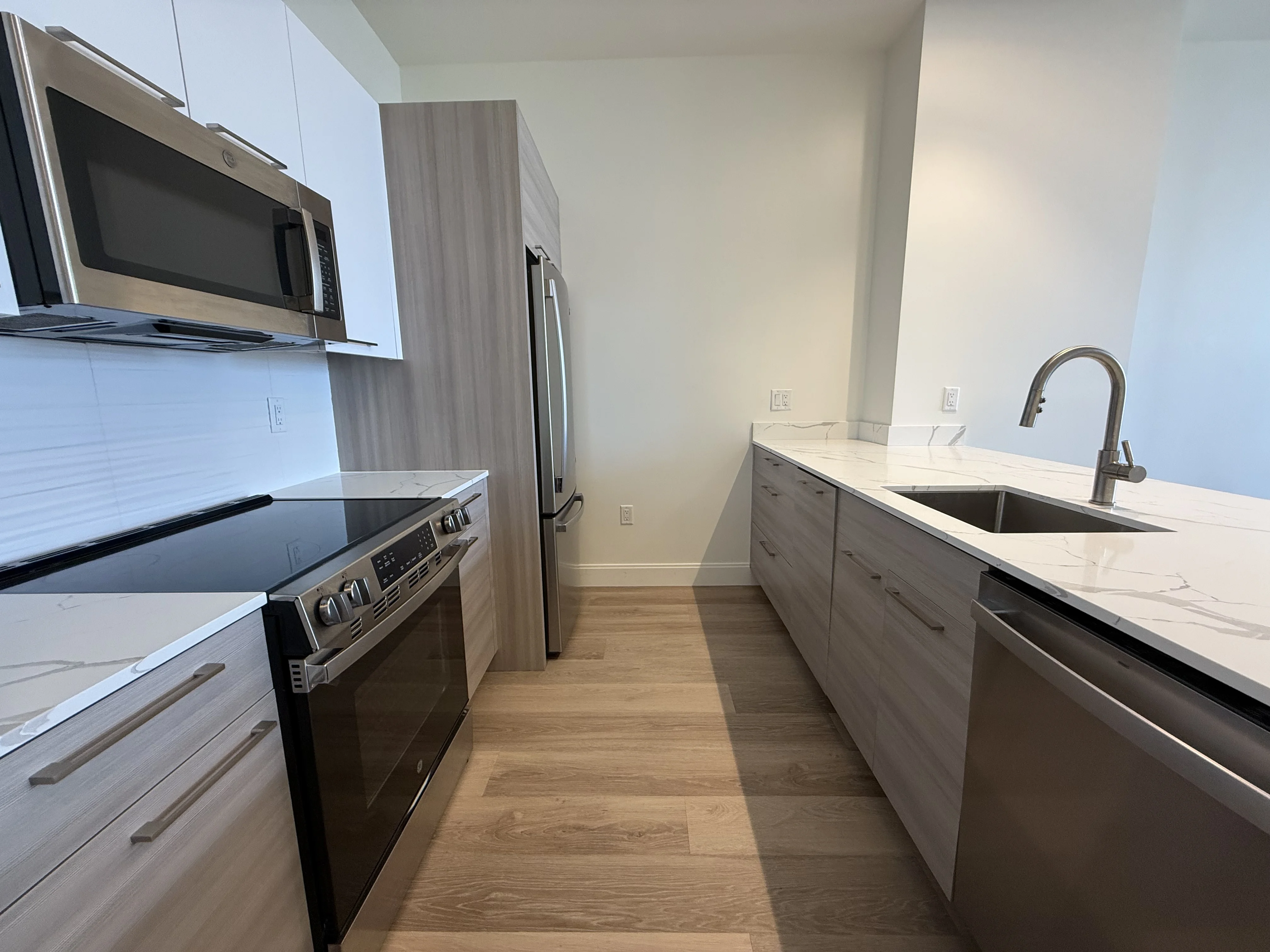 1 bed, 1 bath apartment for rent at 1079 Commonwealth Ave Unit 409, Allston — photo 3 of 10