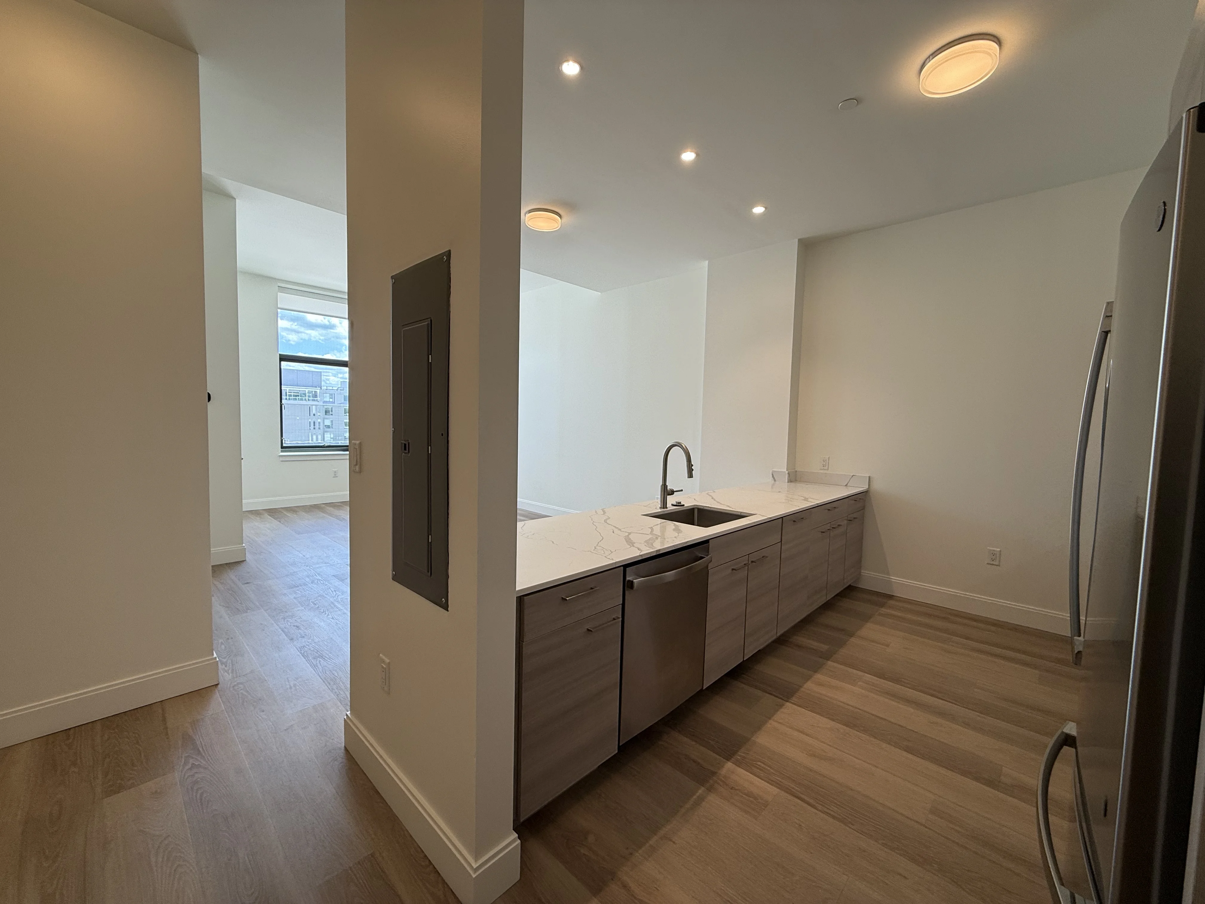 1 bed, 1 bath apartment for rent at 1079 Commonwealth Ave Unit 411, Allston — photo 2 of 14