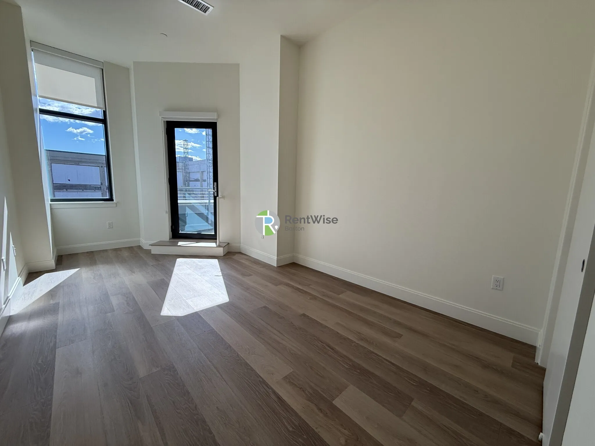 2 bed, 2 bath apartment for rent at 1079 Commonwealth Ave Unit 418, Allston — photo 10 of 21