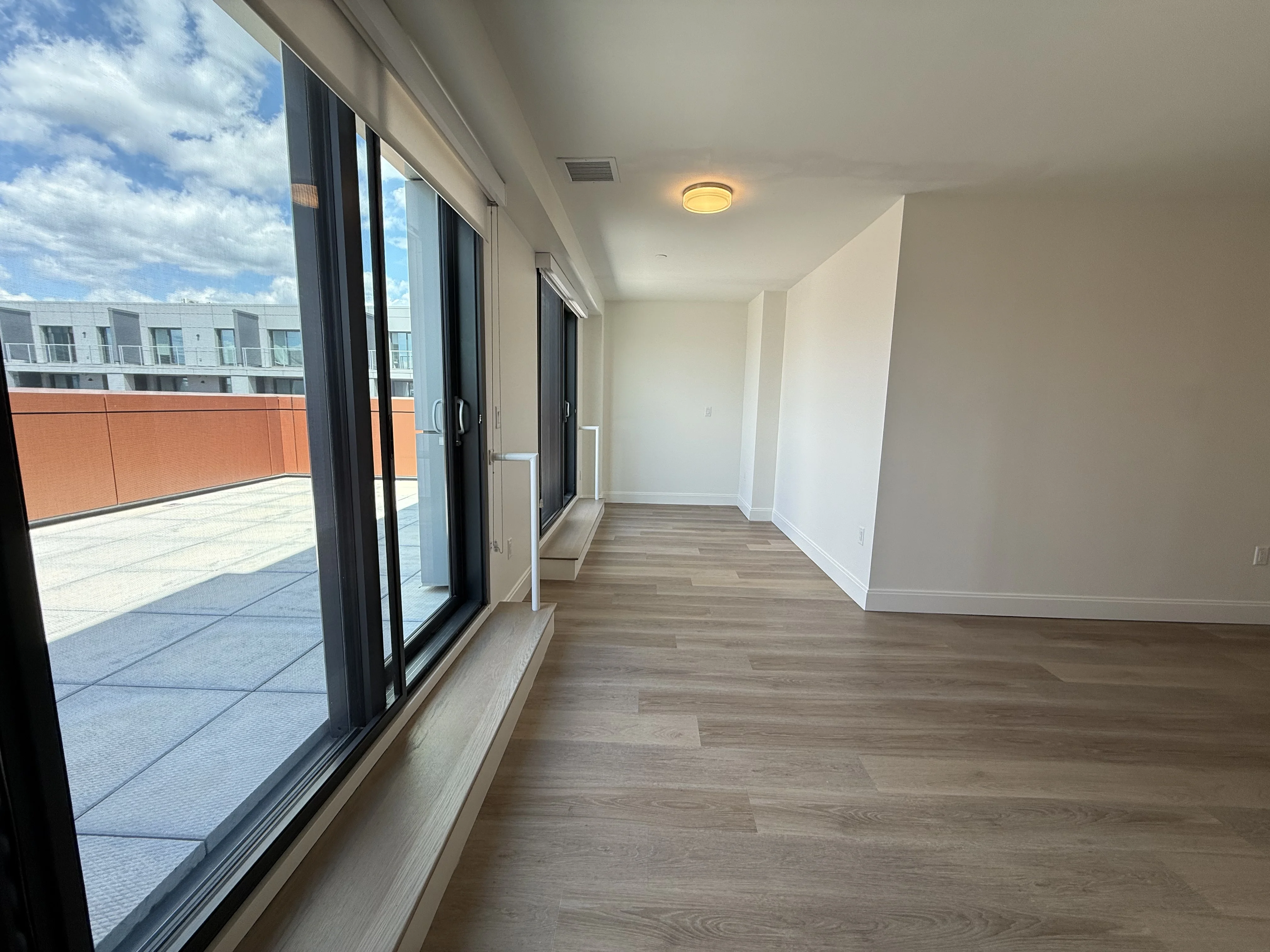 1 bed, 1.5 bath apartment for rent at 1079 Commonwealth Ave Unit 521, Allston — photo 3 of 16