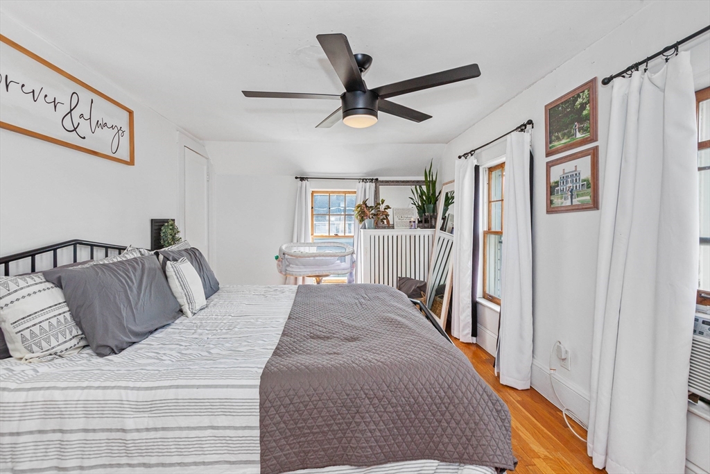 4 bed, 2 bath apartment for rent at 1079 Shirley St, Point Shirley — photo 20 of 33