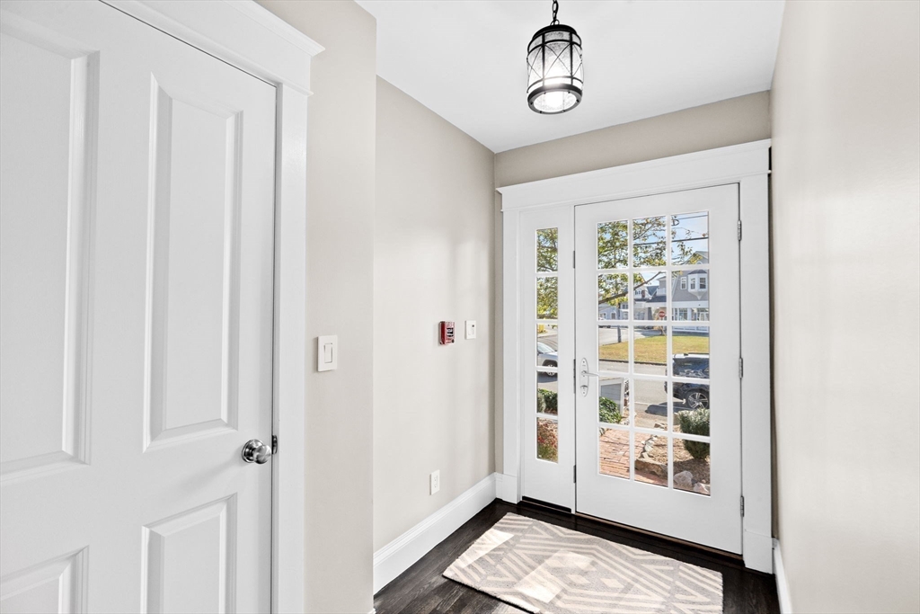 2 bed, 2 bath apartment for rent at 108-110 Elm St Unit 2, Cohasset — photo 2 of 21