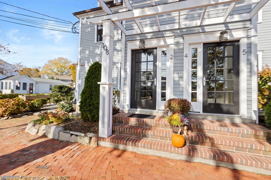 2 bed, 2 bath apartment for rent at 108-110 Elm St Unit 2, Cohasset — photo 20 of 21