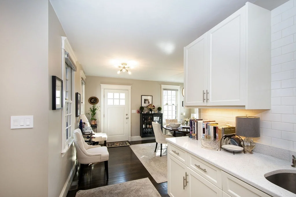 2 bed, 2 bath apartment for rent at 108-110 Elm St Unit 3, Cohasset — photo 6 of 29