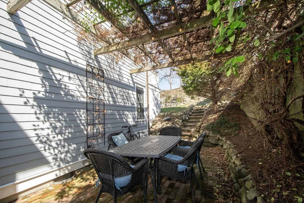2 bed, 2 bath apartment for rent at 108-110 Elm St Unit 3, Cohasset — photo 20 of 29
