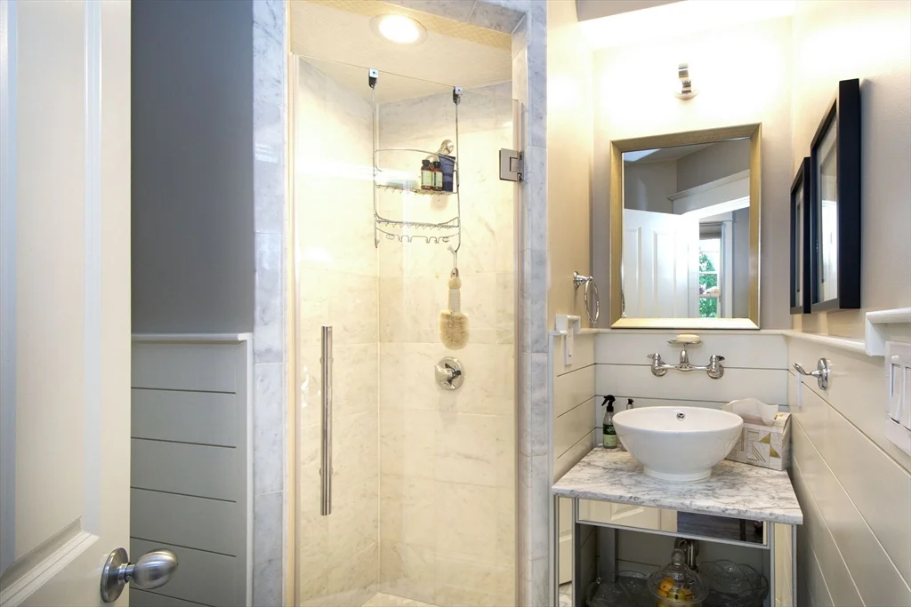 2 bed, 2 bath apartment for rent at 108-110 Elm St Unit 3, Cohasset — photo 9 of 29