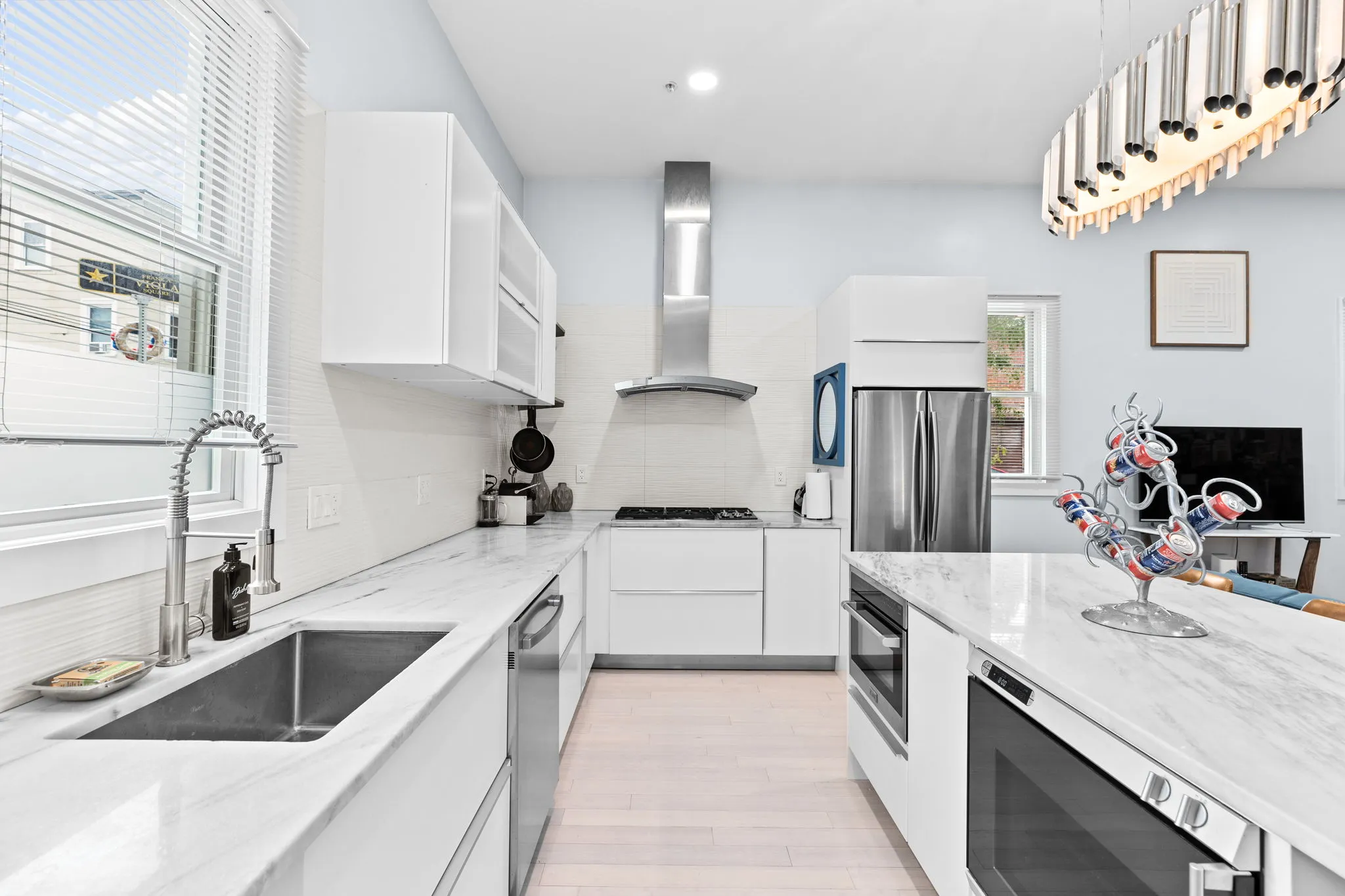 2.5 bed, 2 bath apartment for rent at 108-110 Trenton St Unit 1, East Boston — photo 15 of 35