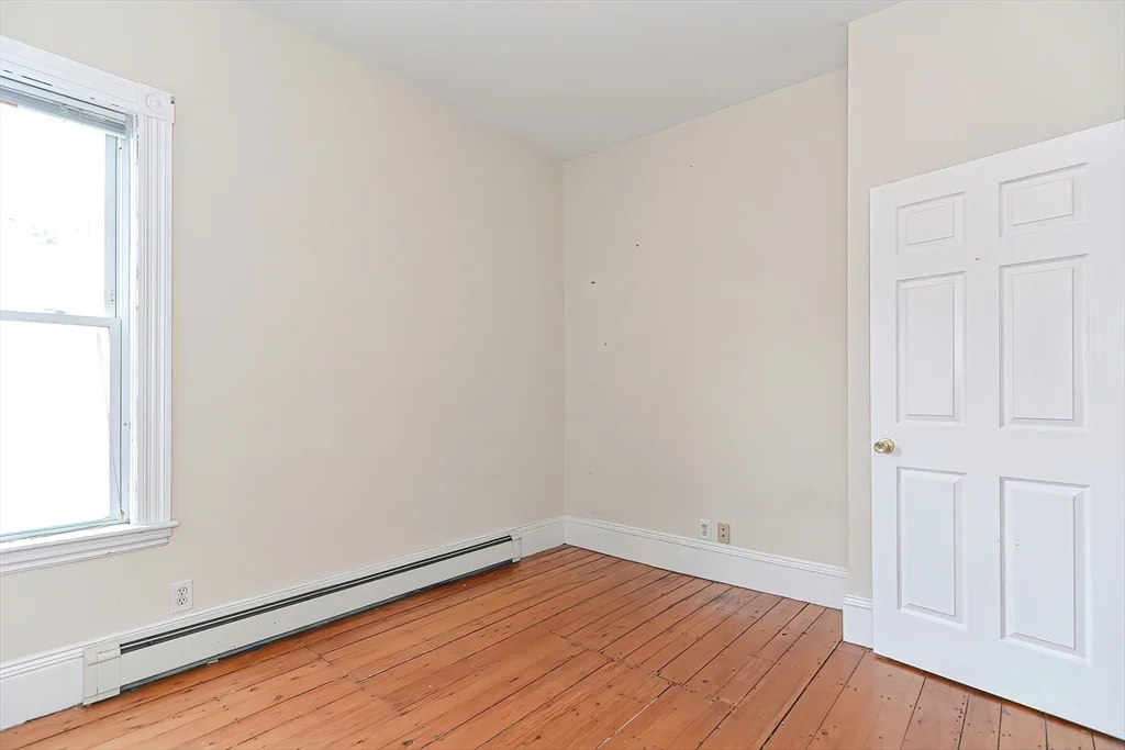 2 bed, 1 bath apartment for rent at 108 Beacon St Unit 1, Spring Hill — photo 8 of 12