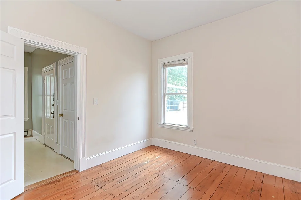2 bed, 1 bath apartment for rent at 108 Beacon St Unit 1, Spring Hill — photo 6 of 12