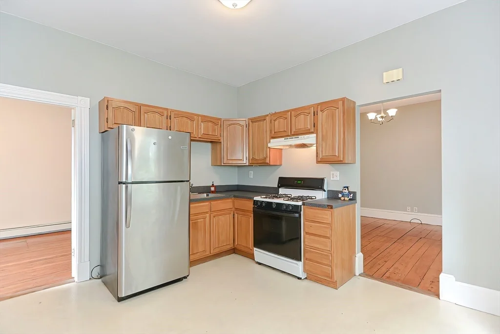 2 bed, 1 bath apartment for rent at 108 Beacon St Unit 1, Spring Hill — photo 1 of 12