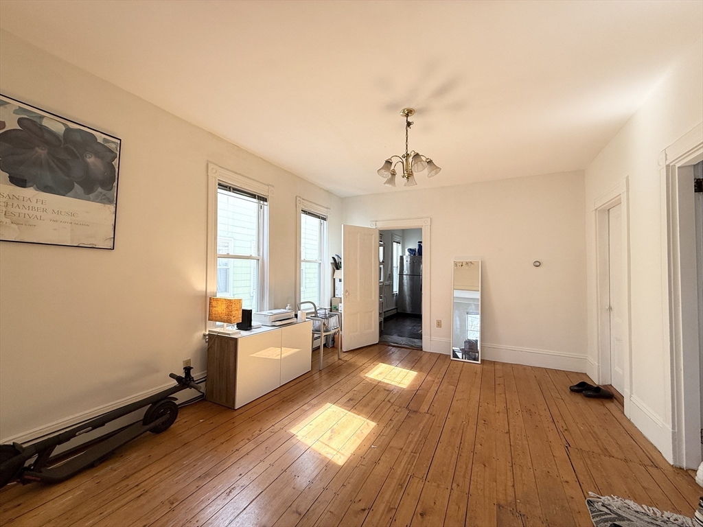 3 bed, 1 bath apartment for rent at 108 Beacon St Unit 2, Inman Square — photo 3 of 15