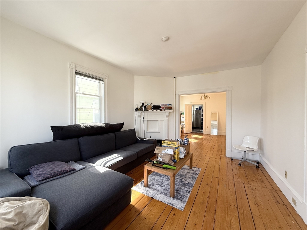 3 bed, 1 bath apartment for rent at 108 Beacon St Unit 2, Inman Square — photo 2 of 15