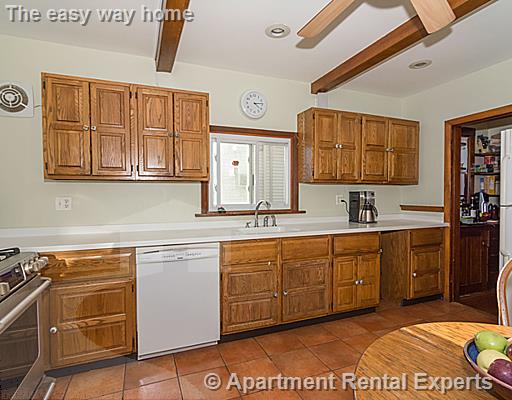 4 bed, 2 bath apartment for rent at 108 Bowdoin St, Tufts — photo 12 of 34