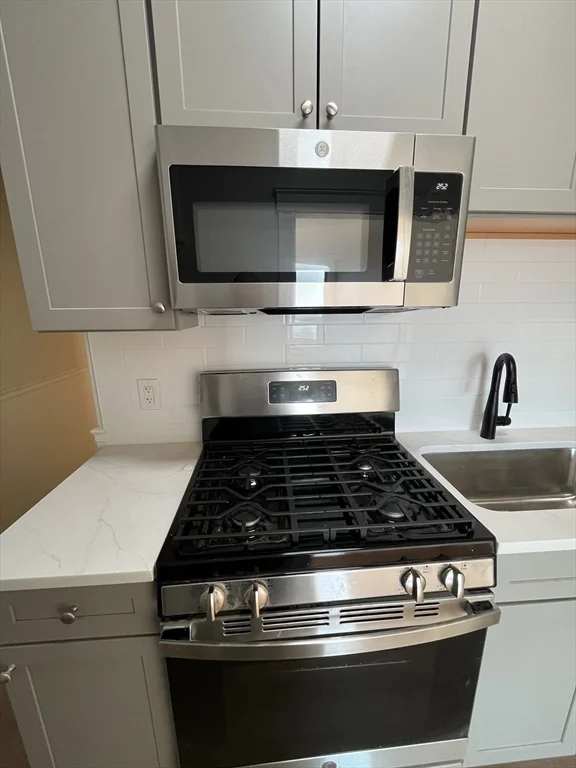 2 bed, 1 bath apartment for rent at 108 Bristol Rd Unit 1, Somerville — photo 6 of 30