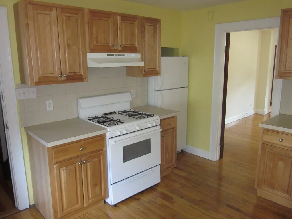 2 bed, 1 bath apartment for rent at 108 Bromfield Unit 3, Quincy — photo 4 of 9