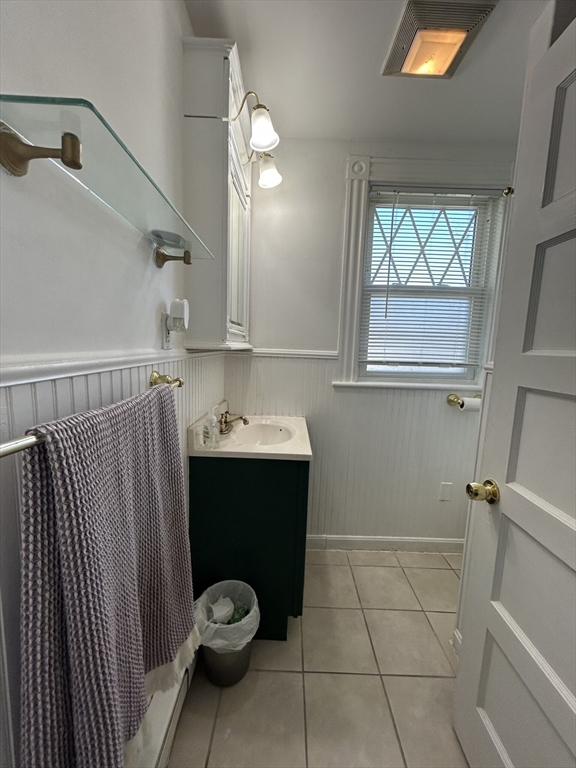 4 bed, 3 bath apartment for rent at 108 Brooks St Unit Single, Brighton — photo 24 of 30