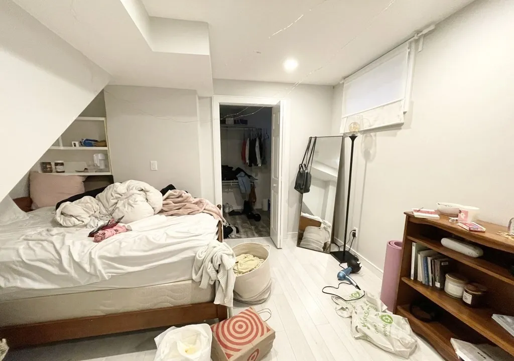 4 bed, 2 bath apartment for rent at 108 Buttonwood Unit 1, Boston — photo 9 of 12