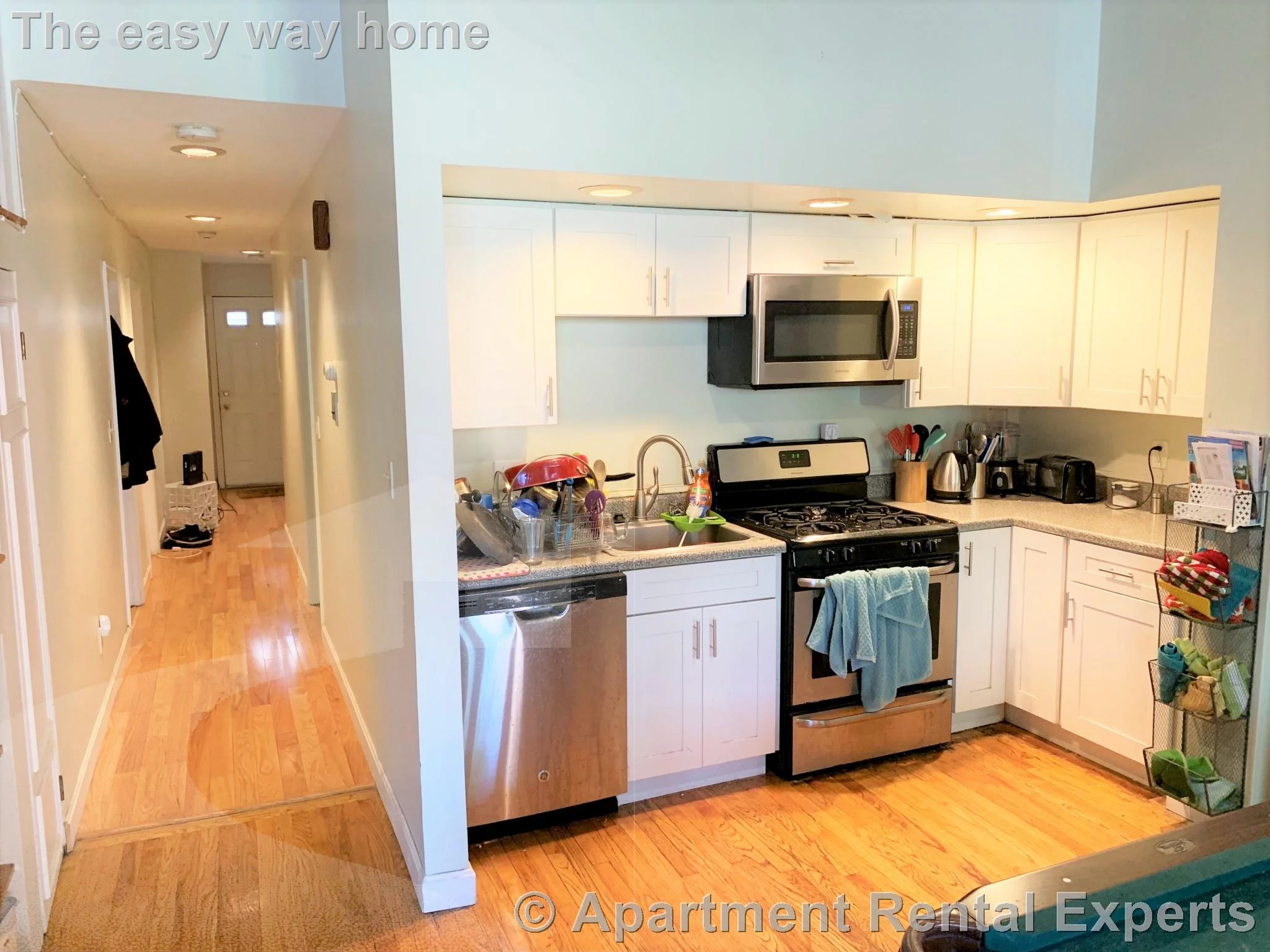 3 bed, 1 bath apartment for rent at 108 Central St Unit 1R, Winter Hill — photo 2 of 9