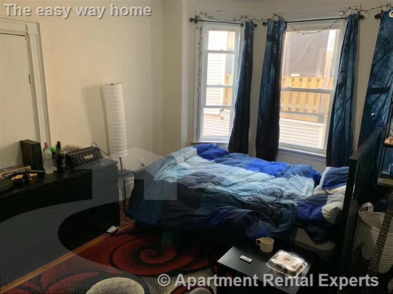 4 bed, 1 bath apartment for rent at 108 Central St Unit 3R, Spring Hill — photo 6 of 12