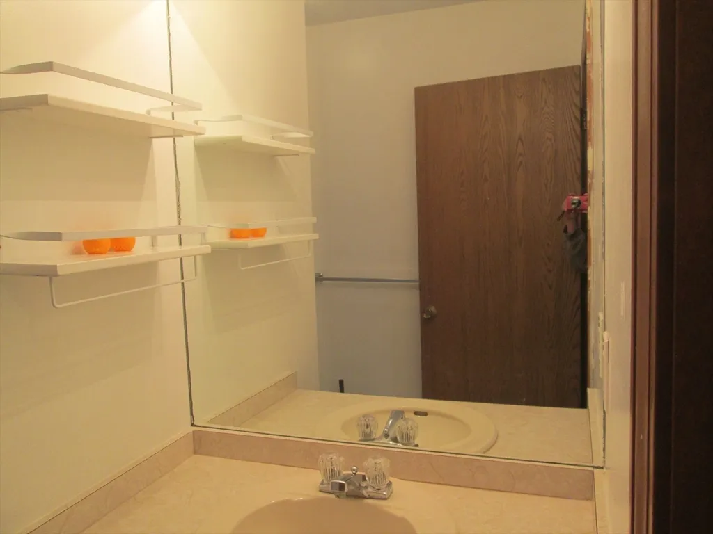 2 bed, 1 bath apartment for rent at 108 Clark St Unit 1, Belmont — photo 8 of 8