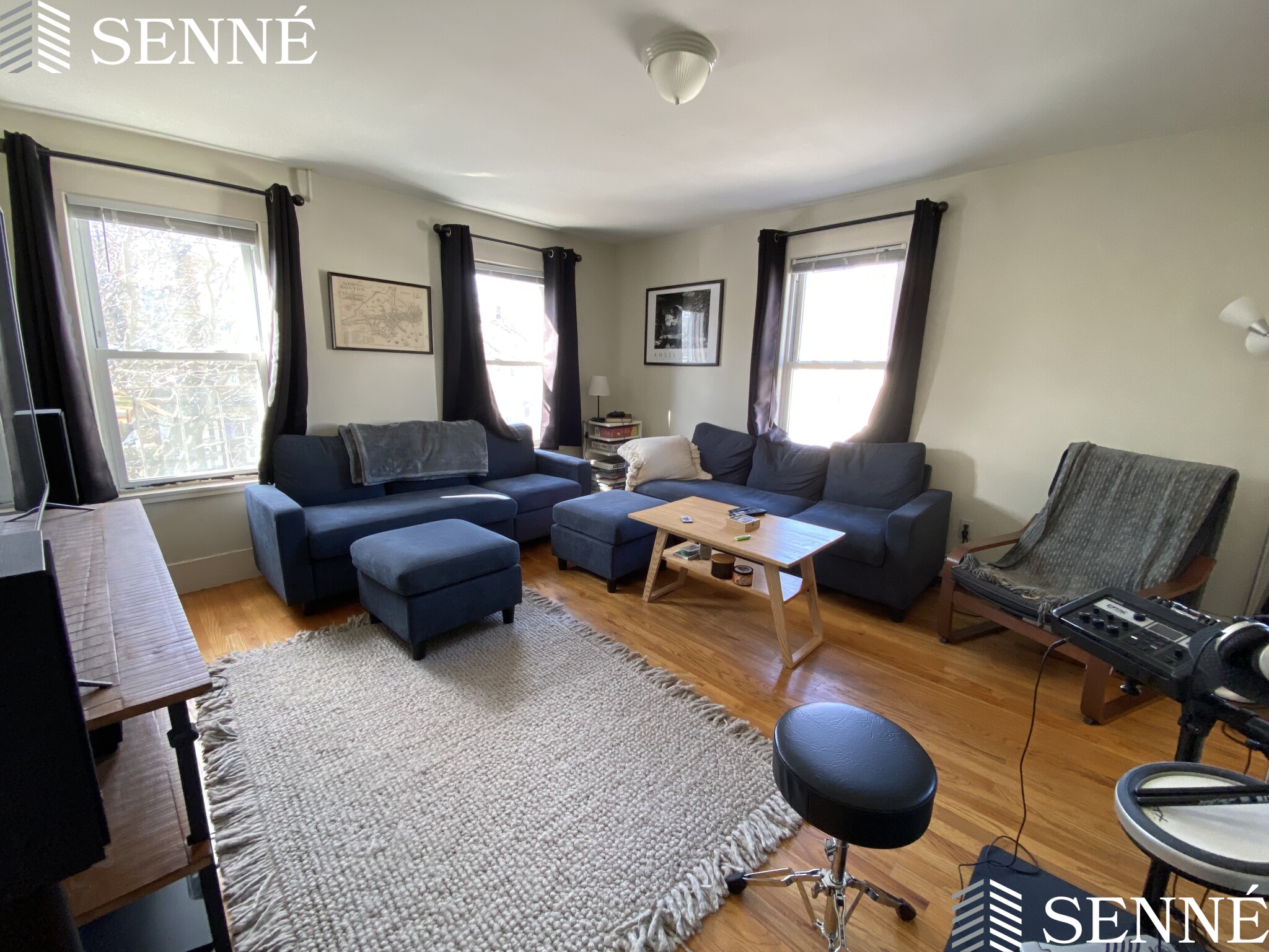 2 bed, 1 bath apartment for rent at 108 Columbia St Unit 108, The Port — photo 2 of 18