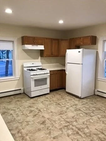 2 bed, 1 bath apartment for rent at 108 Cottage St Unit 1, Norwood — photo 4 of 18