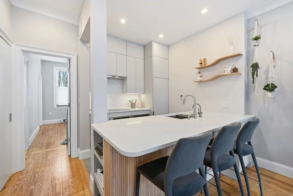 1 bed, 1 bath apartment for rent at 108 East Brookline St Unit 2, South End — photo 4 of 9